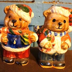 Christmas bears salt and pepper shakers one has cip on foot shown in photos.